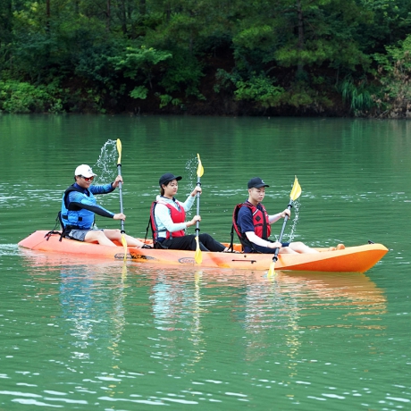 Club Kayak